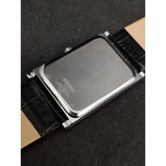 Vintage Style Seiko Quartz Mens Silver Watch & White accents W/ Leather Strap - Picture 5 of 5